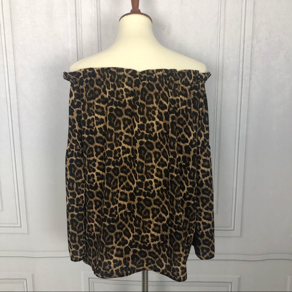 Michael Kors Leopard Print Off Shoulder Blouse SzL - Picture 3 of 7